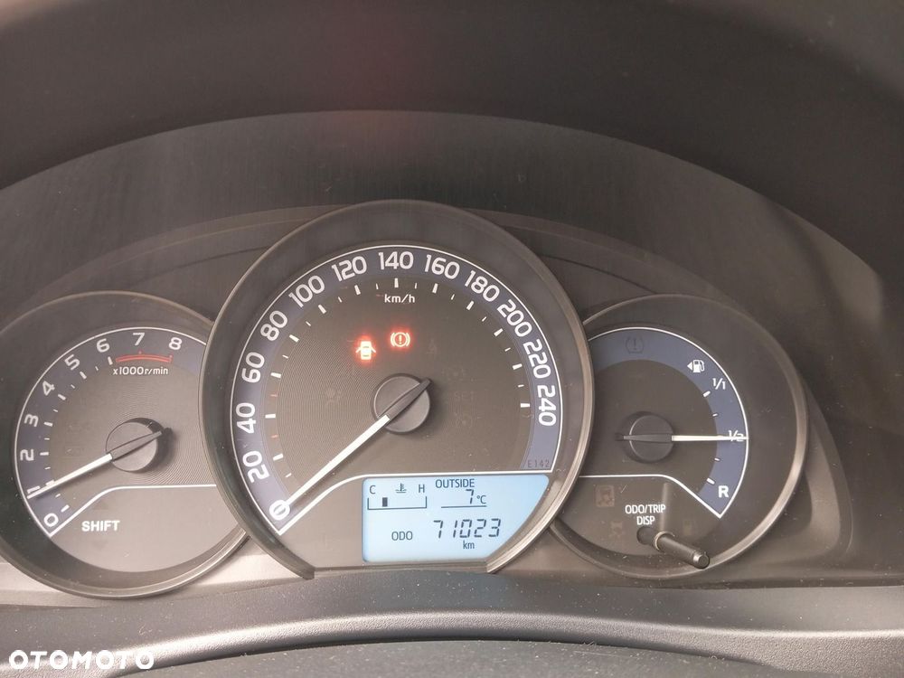 Toyota Auris 1.33 VVT-i Active - 19