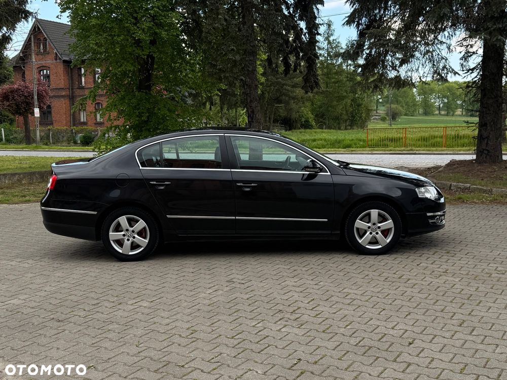 Volkswagen Passat 2.0 TDI DPF Individual - 6