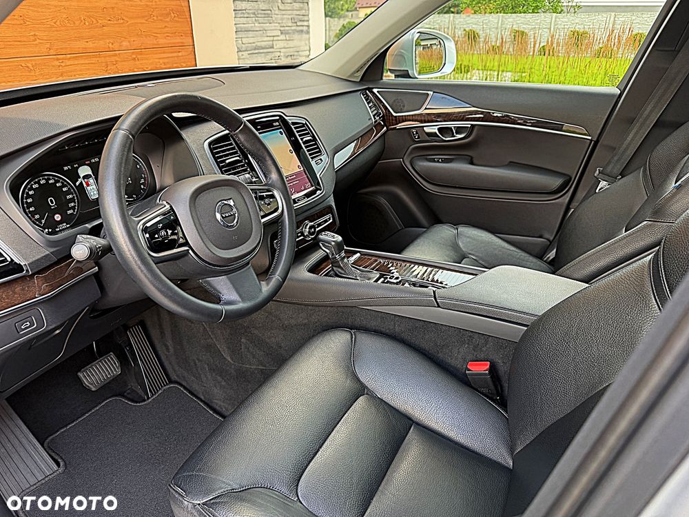 Volvo XC 90 T6 AWD Geartronic Momentum - 10
