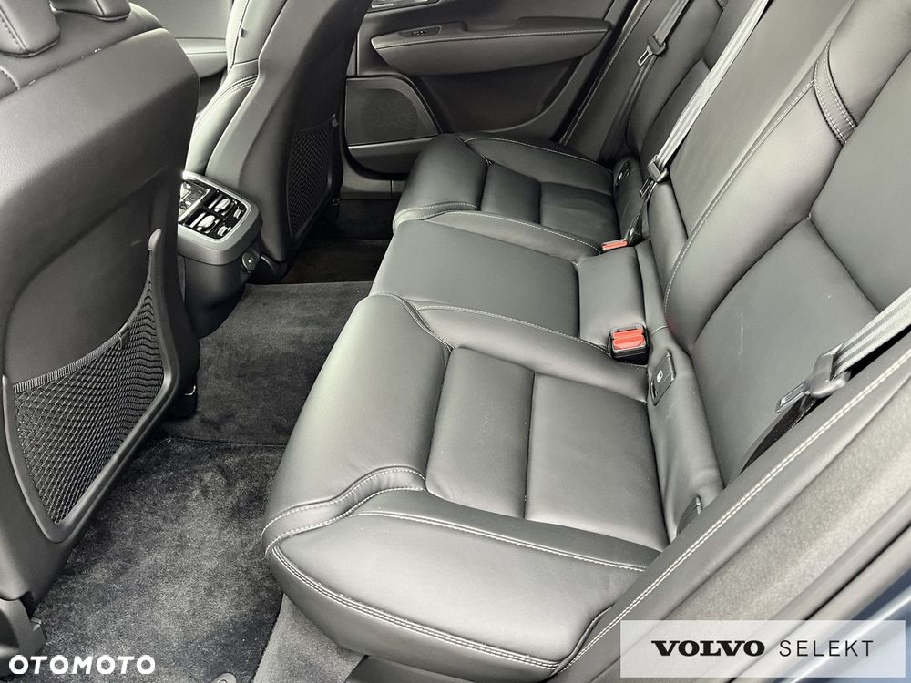 Volvo S90 - 32