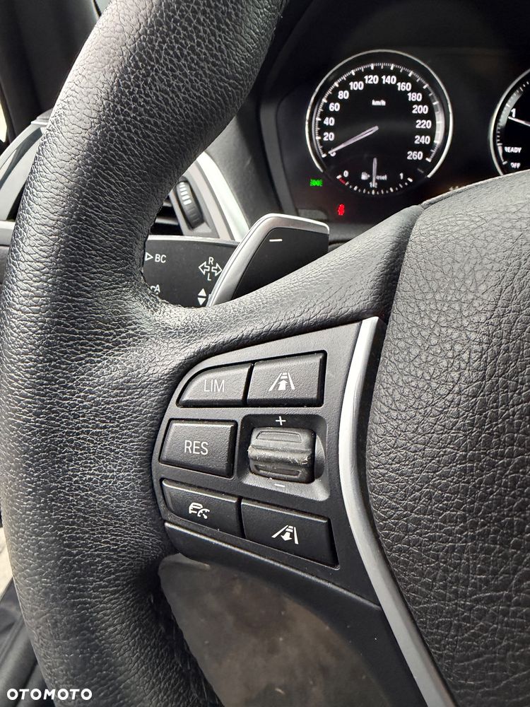 BMW Seria 1 120d Sport Line Shadow - 25