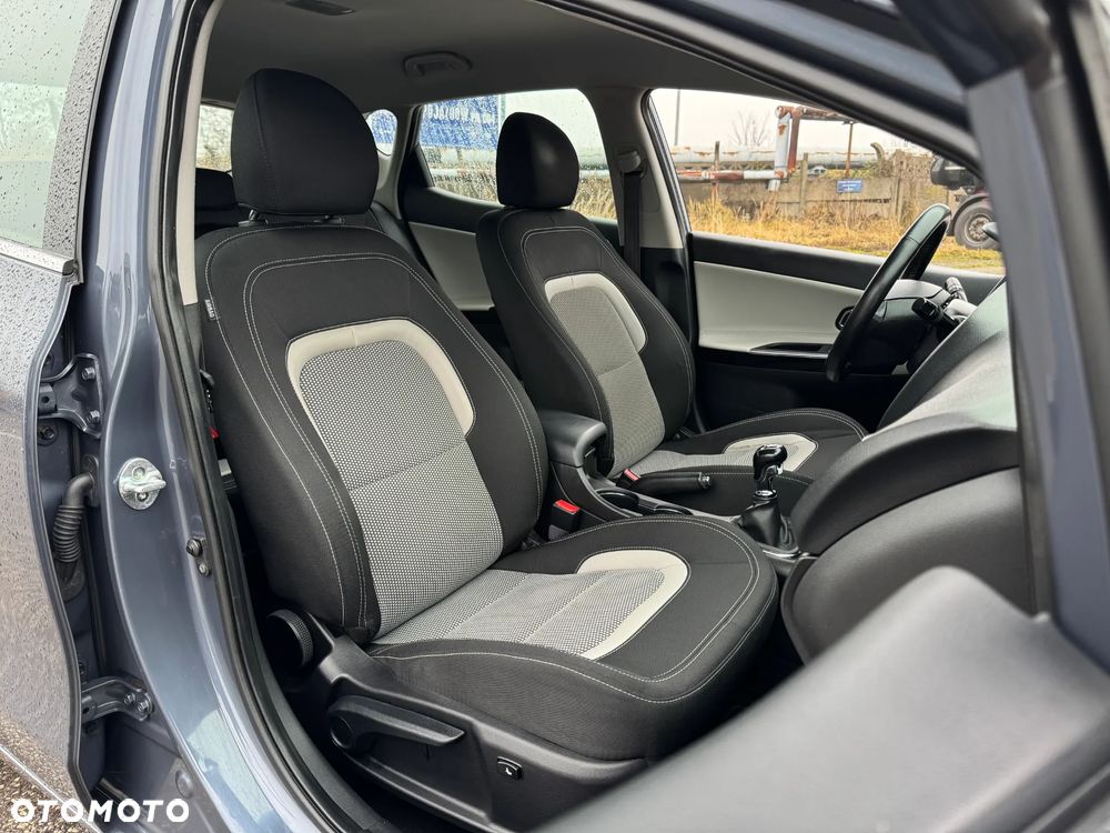 Kia Ceed 1.6 GDI Dream-Team Edition - 30