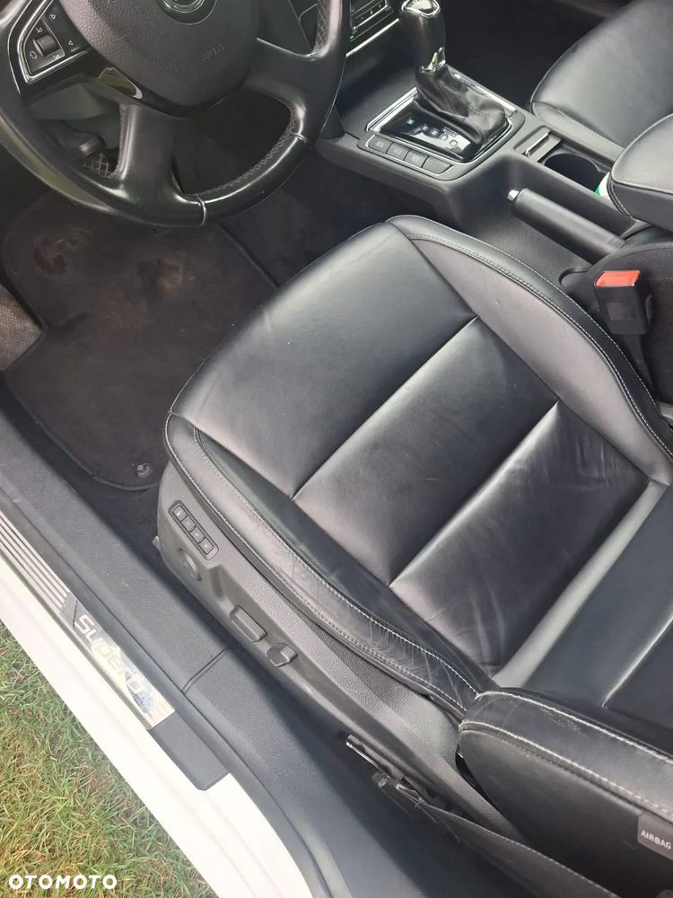 Skoda Superb 2.0 TDI DSG Ambition - 16