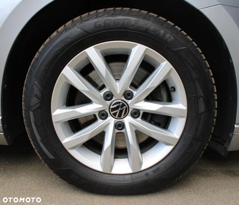 Volkswagen Passat - 28