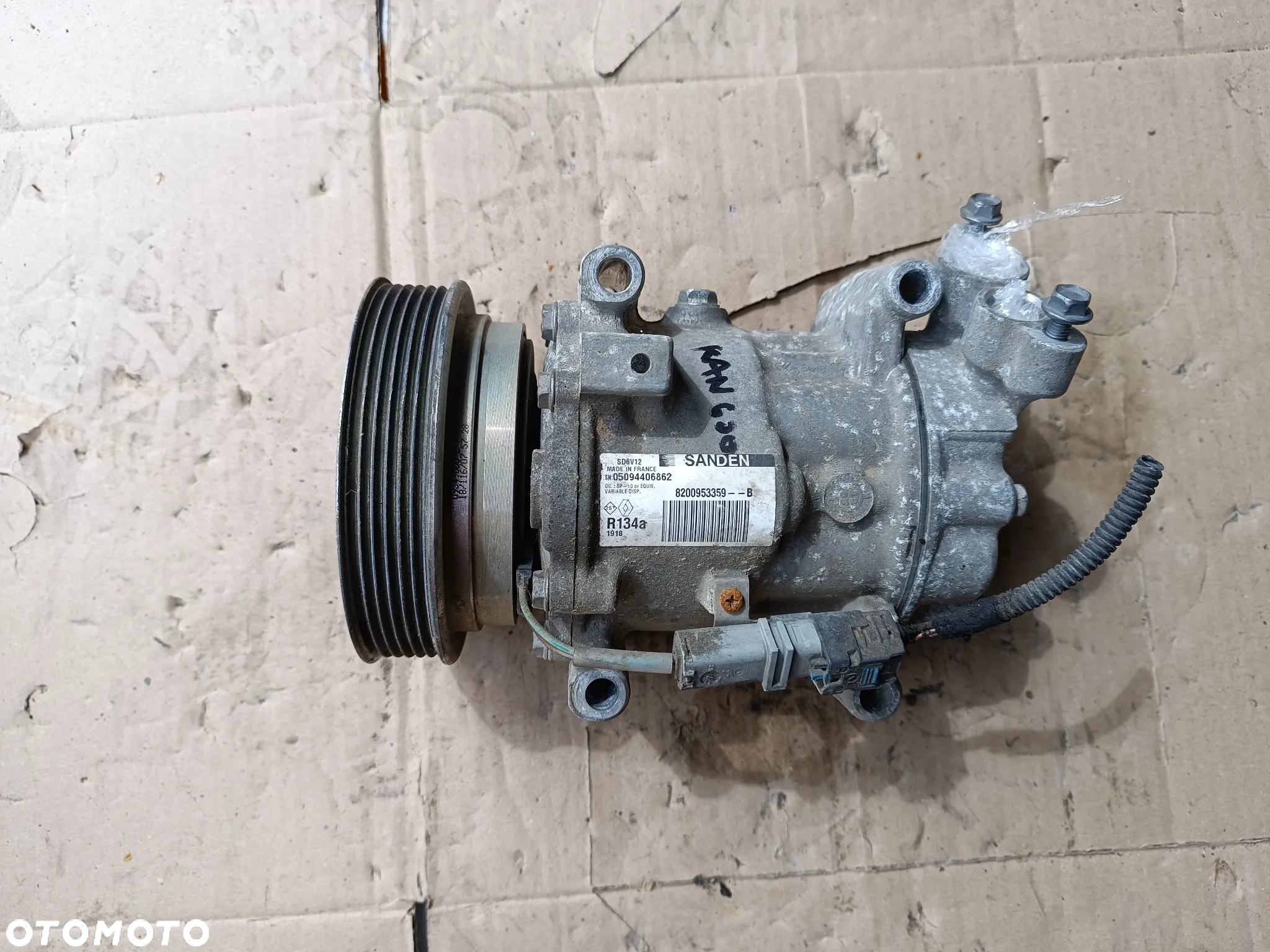 SPRĘŻARKA KOMPRESOR KLIMATYZACJI 8200953359 RENAULT 1.5 DCI - 2