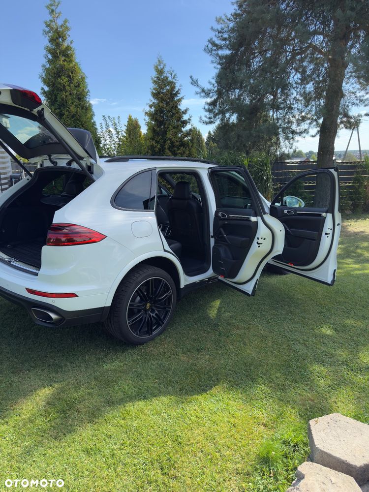 Porsche Cayenne Diesel Platinum Edition - 12