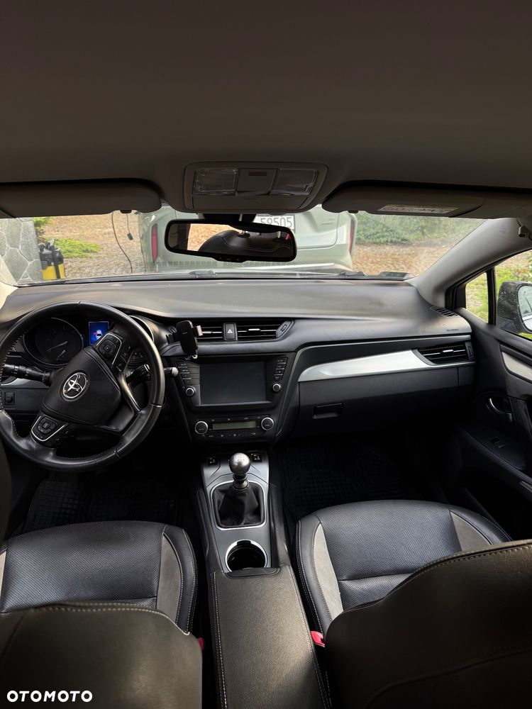 Toyota Avensis - 3