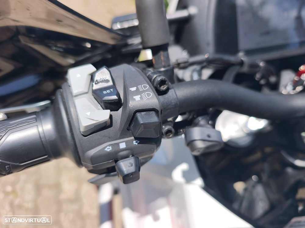 Moto Morini X-Cape 650 - 3
