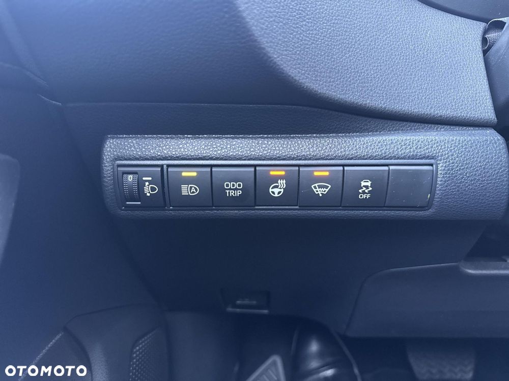 Toyota Corolla 1.8 Hybrid Comfort - 18