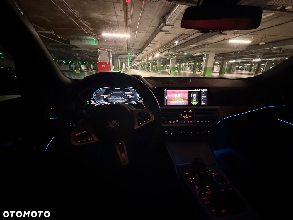 BMW Seria 3 330e M Sport sport - 9