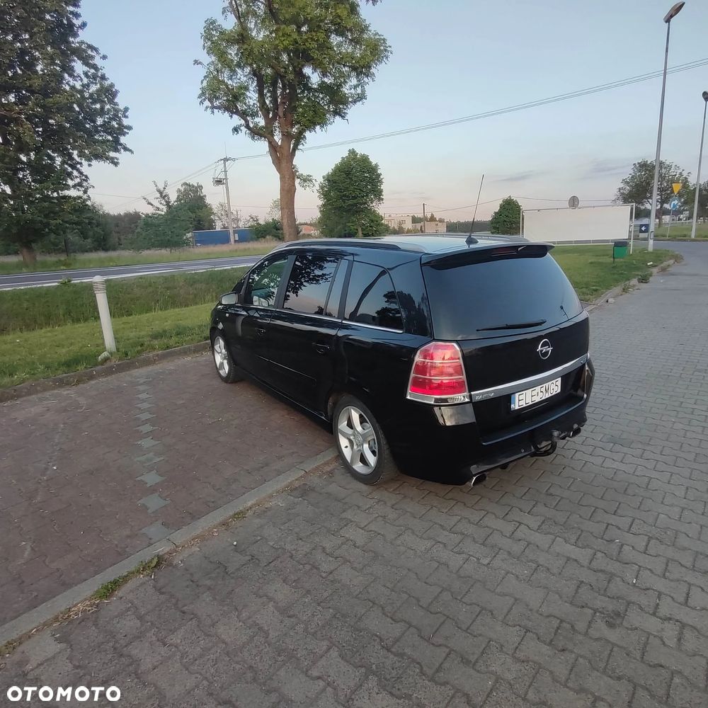 Opel Zafira - 12