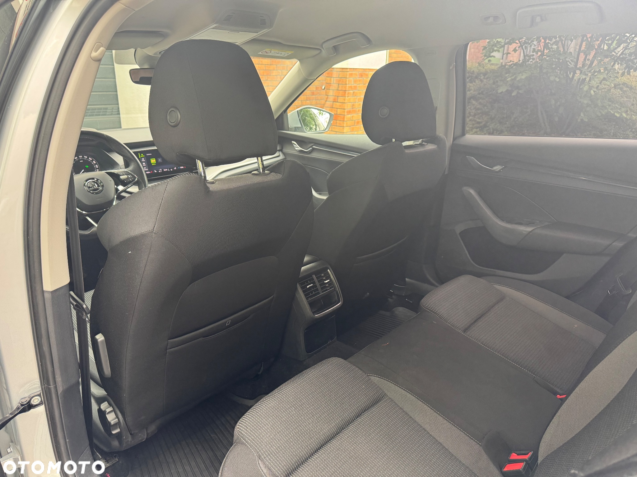Skoda Octavia Combi 2.0 TDI DSG Ambition - 11