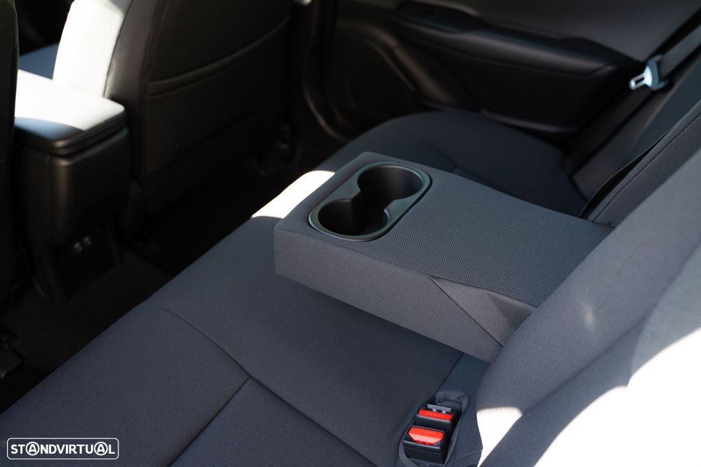 Toyota Prius 2.0 Plug-in Luxury - 30