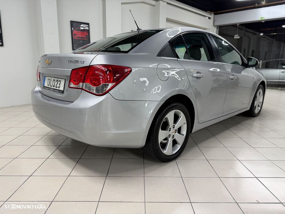 Chevrolet Cruze ver-2-0-auto-lt - 5