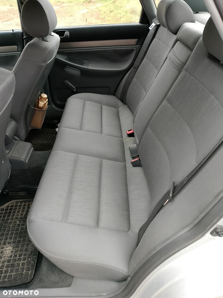 Audi A4 Limousine 1.8T - 9