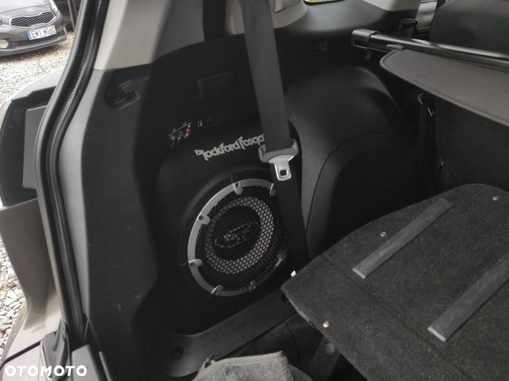 Mitsubishi Outlander - 18