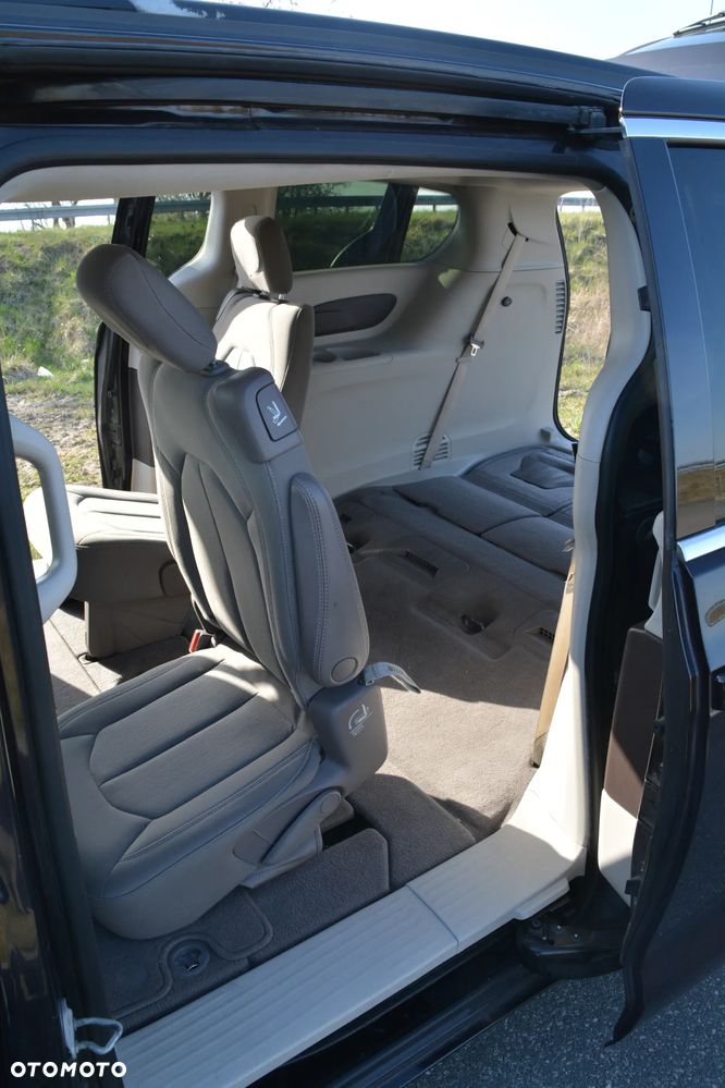 Chrysler Pacifica - 33