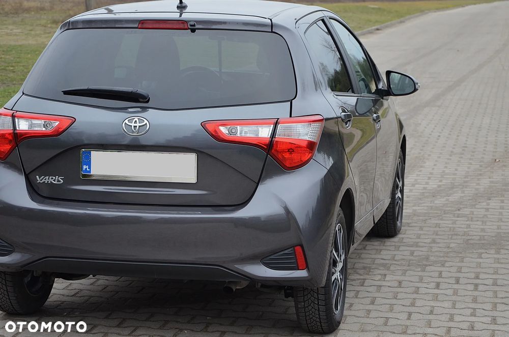 Toyota Yaris 1.5 Premium - 6