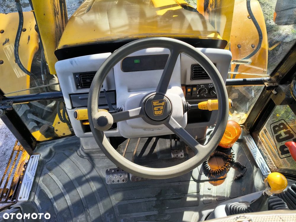 JCB 4CX - 12