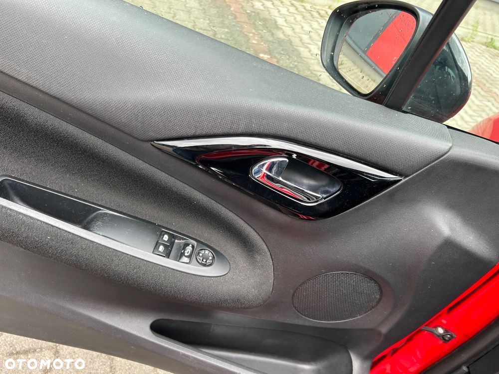 Citroën DS3 1.6 HDi SoChic - 12