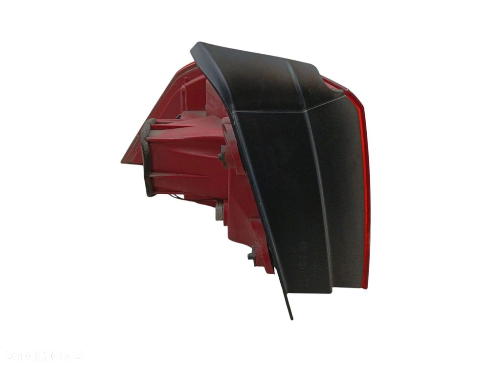 LAMPA PRAWY TYŁ VOLKSWAGEN PASSAT B7 (2010-2014) 2.0 TDI 170KM - 4