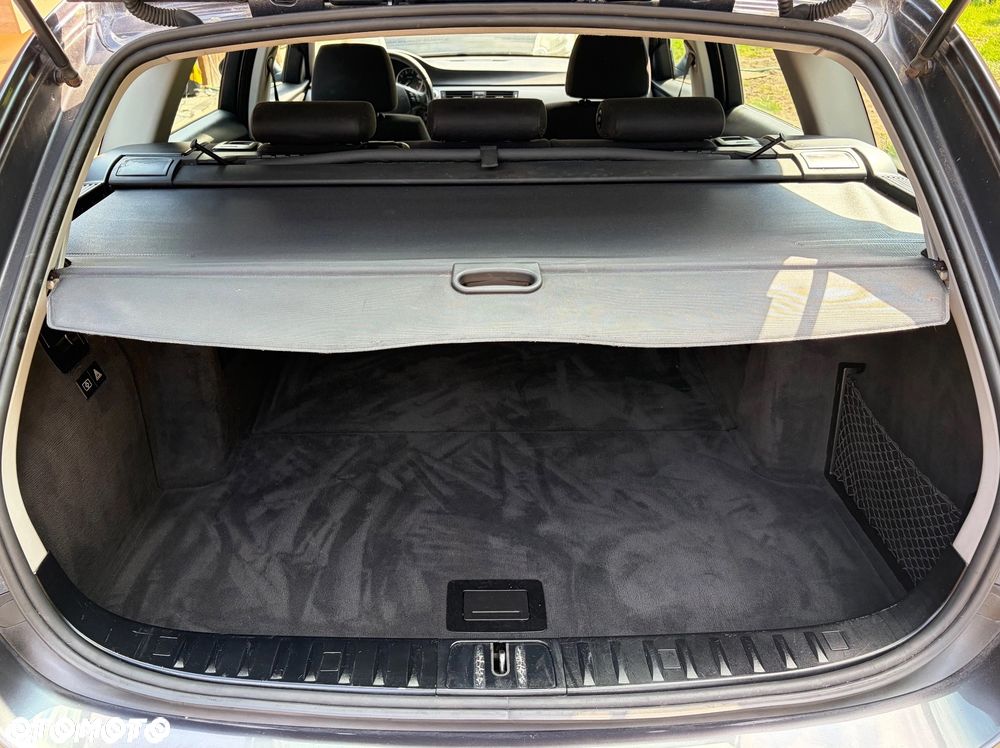 BMW Seria 3 - 24