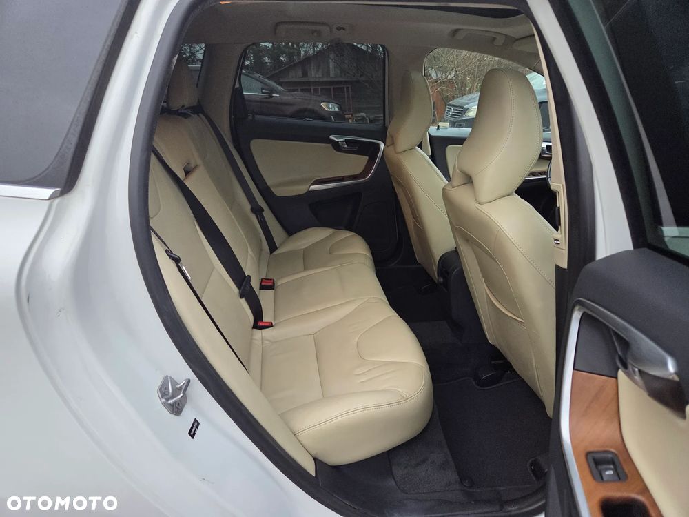 Volvo XC 60 - 6