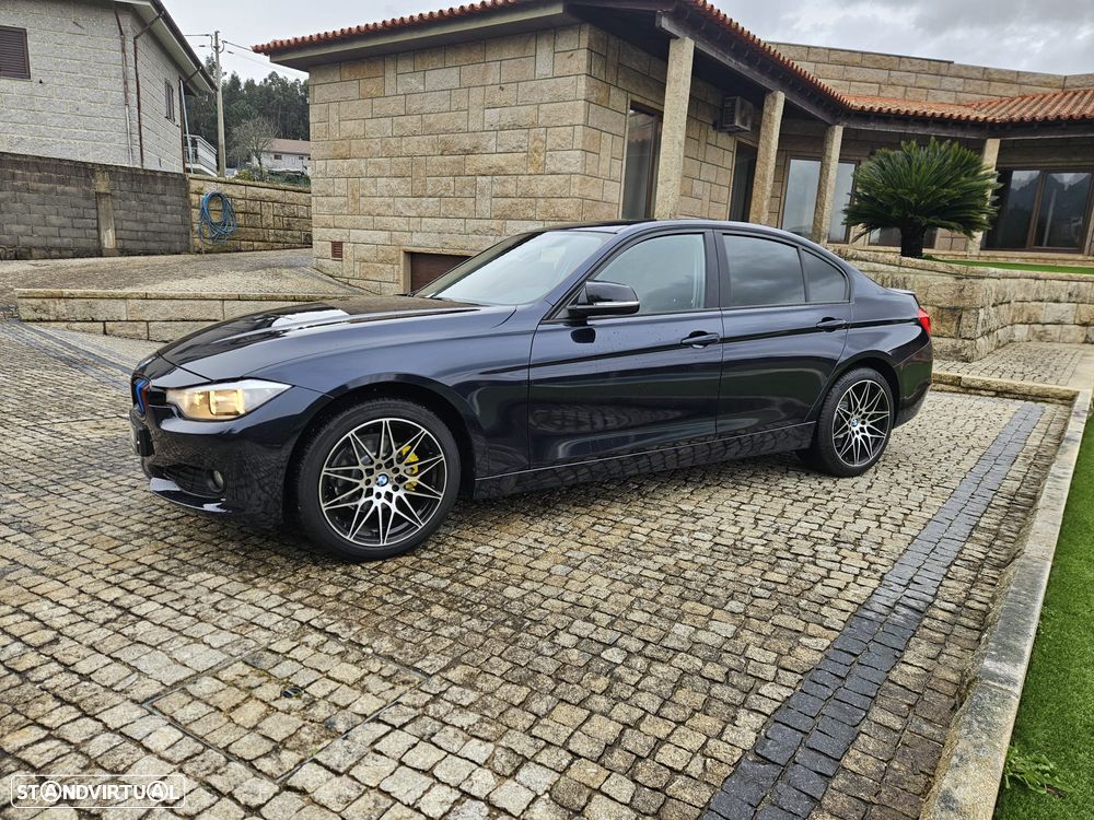 BMW 320 d EfficientDynamics Line Modern - 3