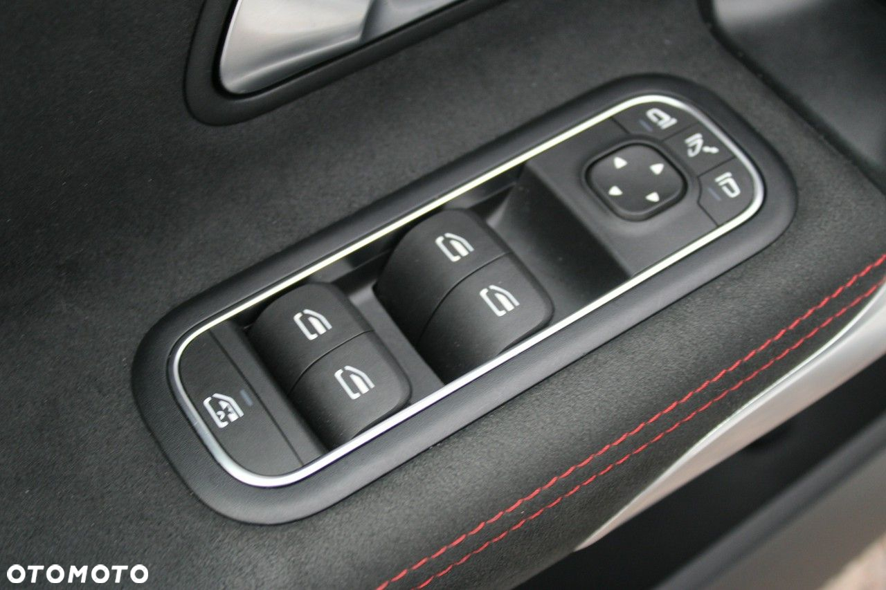 Mercedes-Benz CLA - 15