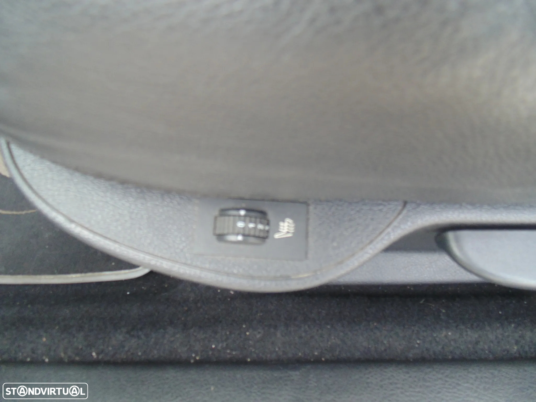 Peugeot 207 CC 1.6 HDi Roland Garros - 28