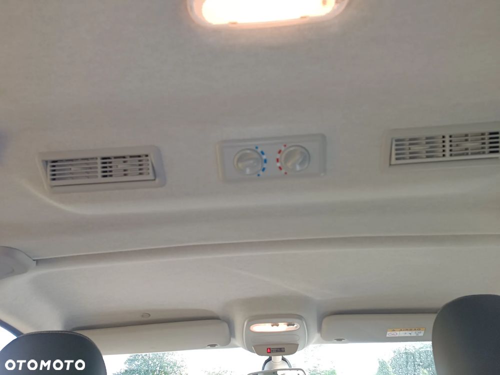 Renault Trafic Grand 2.0 dCi EDC - 8