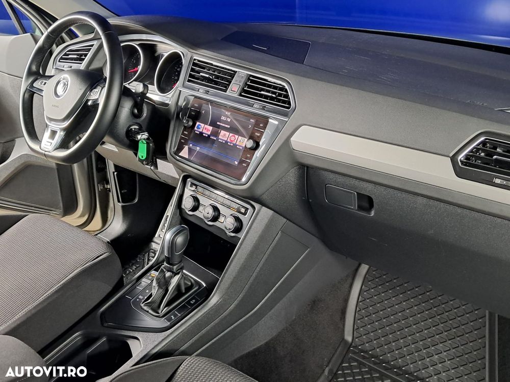 Volkswagen Tiguan - 17