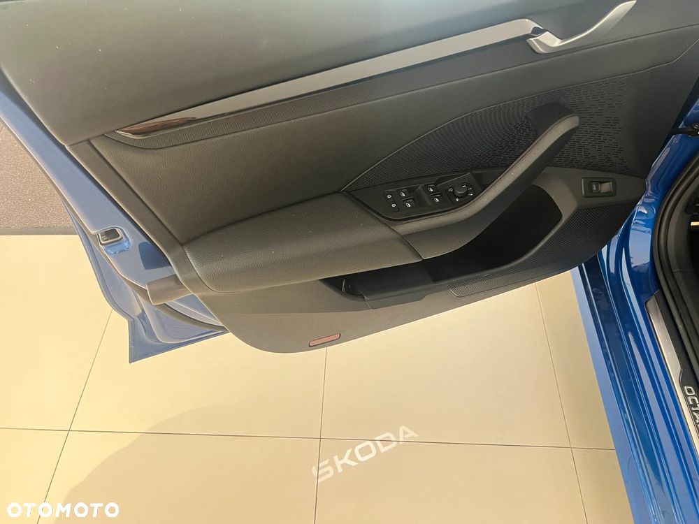 Skoda Octavia 2.0 TDI Sportline DSG - 19