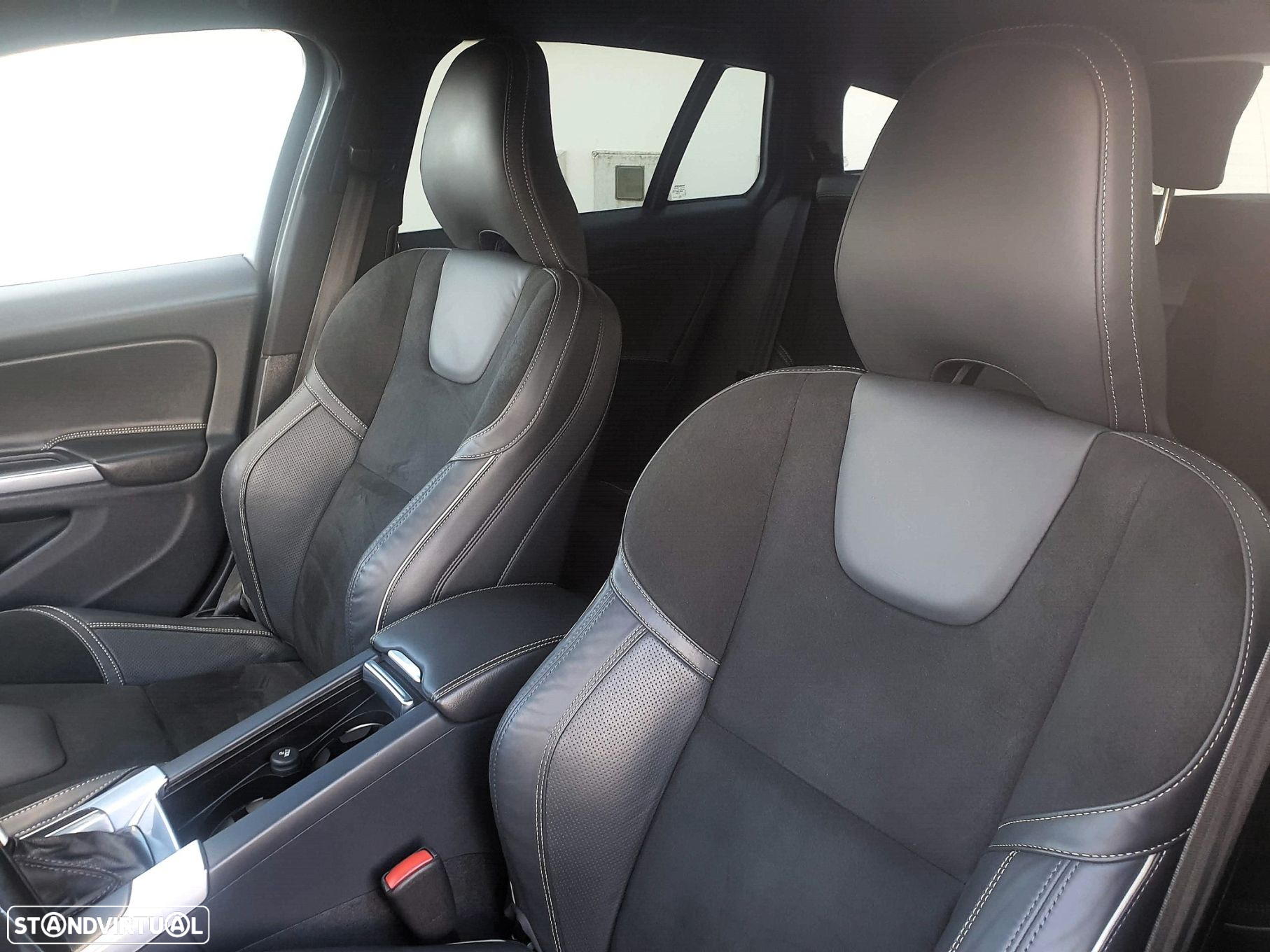 Volvo V60 1.6 D2 R-Design Momentum - 12