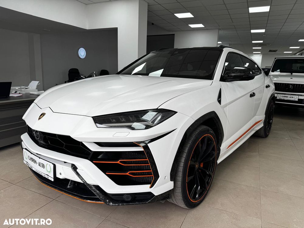 Lamborghini URUS Standard - 2