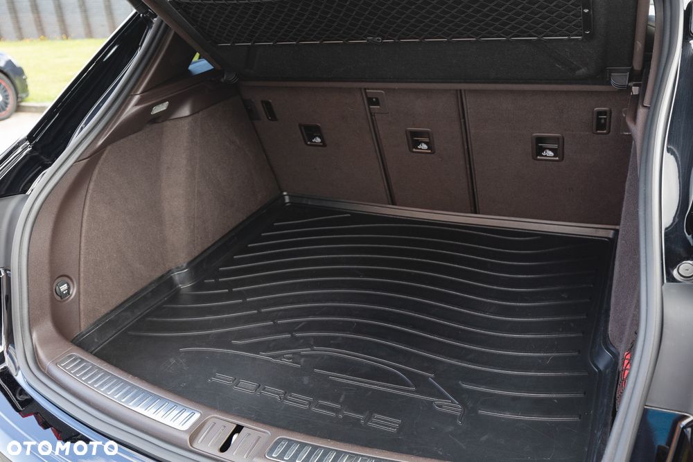 Porsche Macan - 30