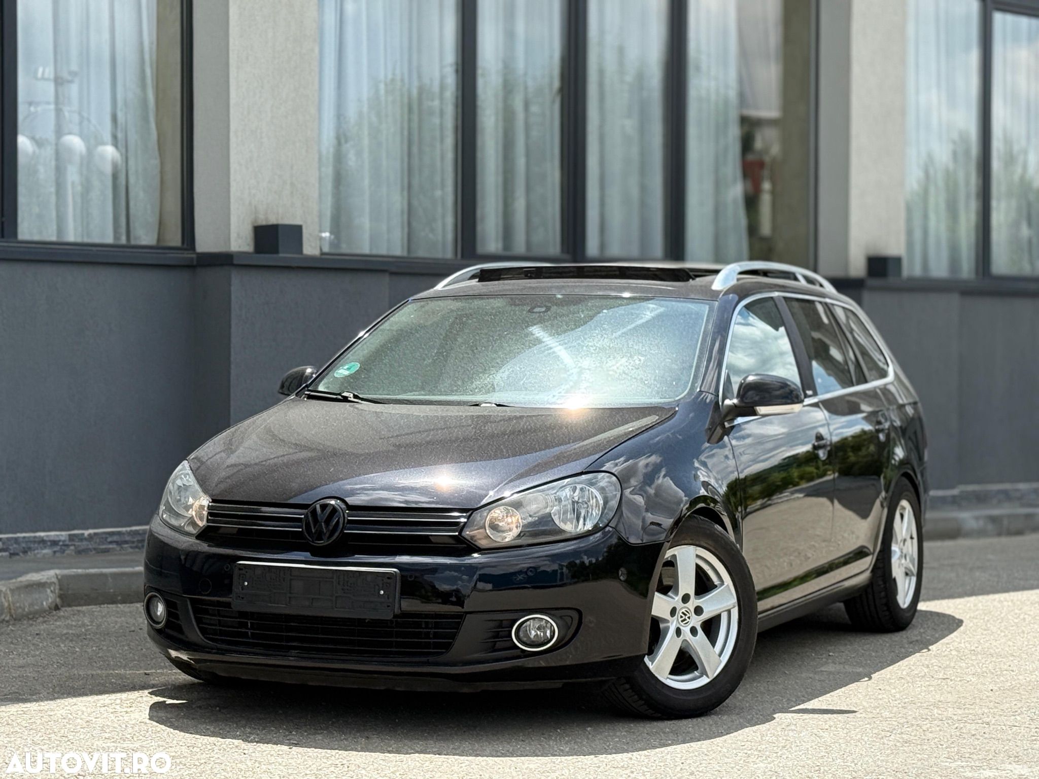Volkswagen Golf 2.0 TDI DPF Style - 1