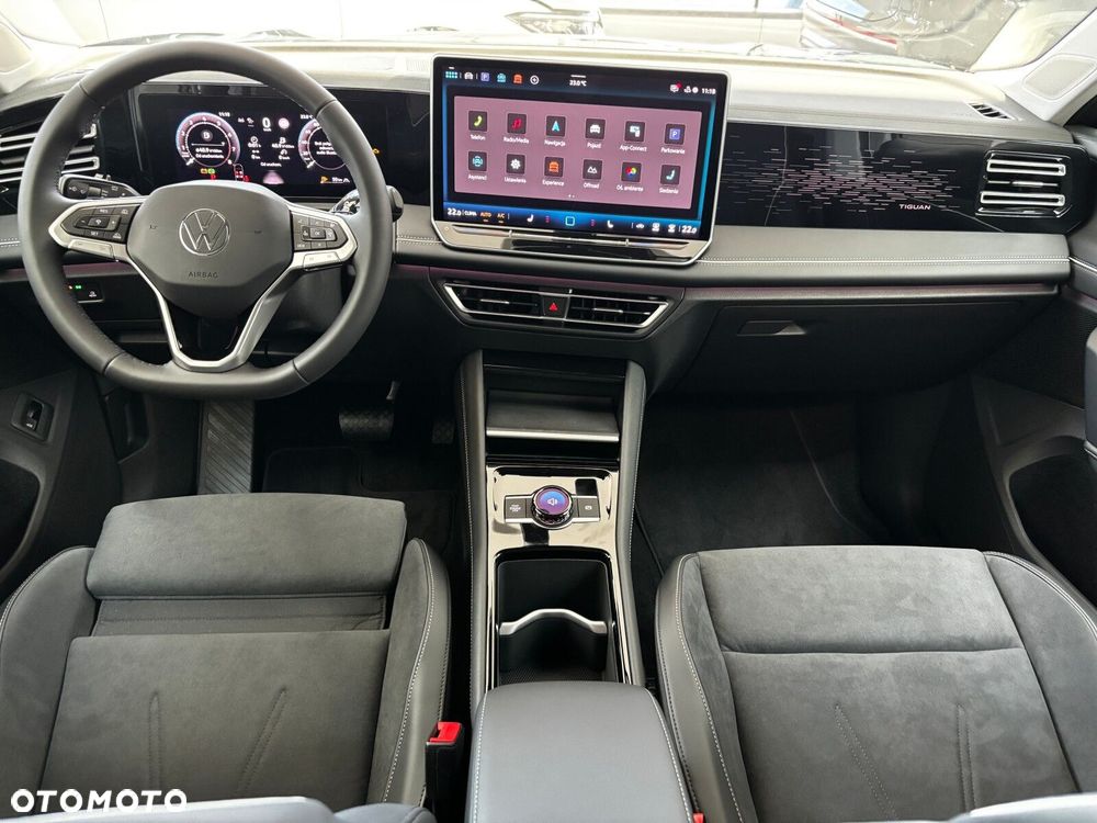 Volkswagen Tiguan - 24