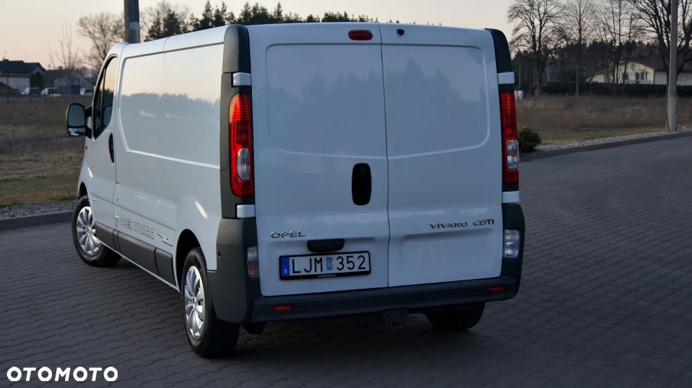 Opel Vivaro - 8