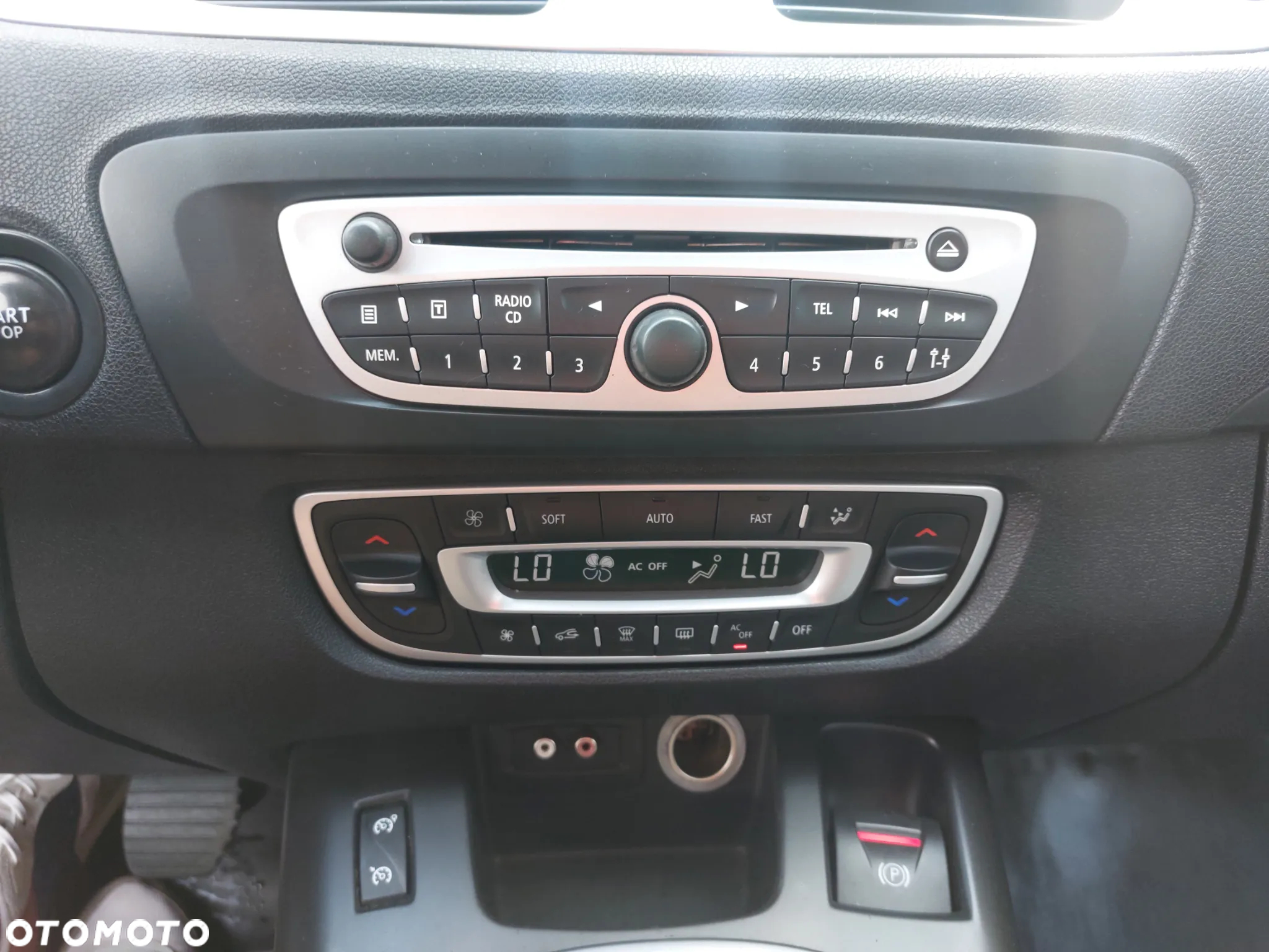 Renault Grand Scenic 1.9 dCi FAP Privilege - 12