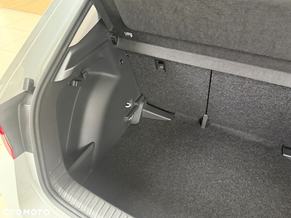 Skoda Fabia 1.0 TSI Edition 130 DSG - 11