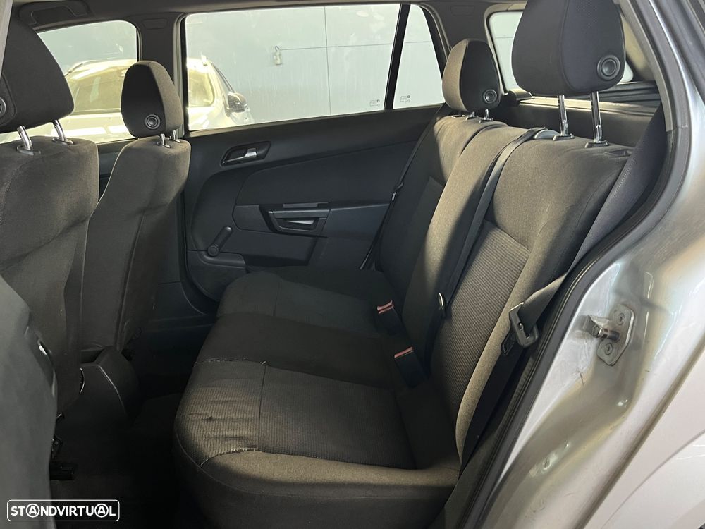Opel Astra 1.7 CDTI - 9