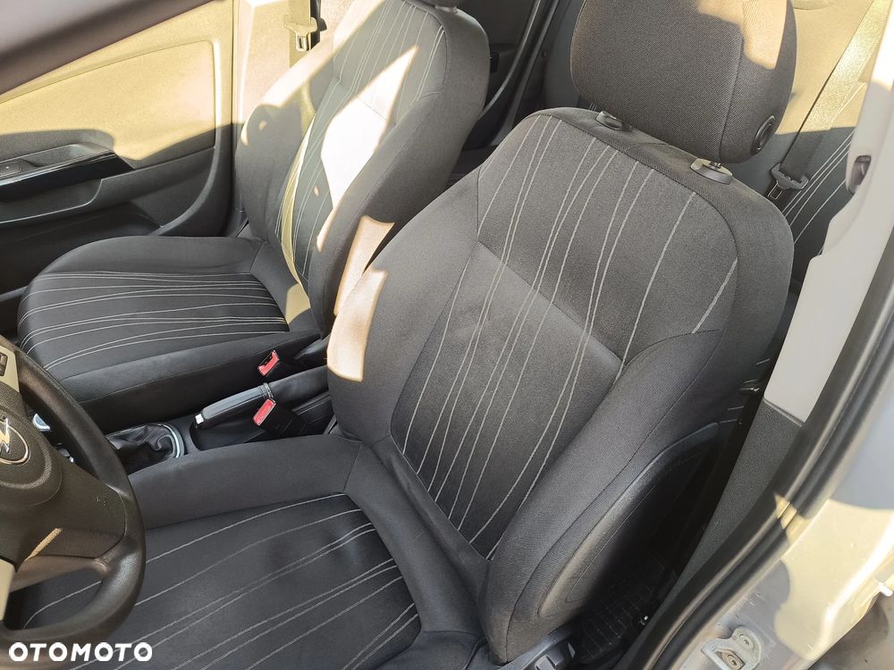 Opel Corsa 1.2 16V Cosmo - 13