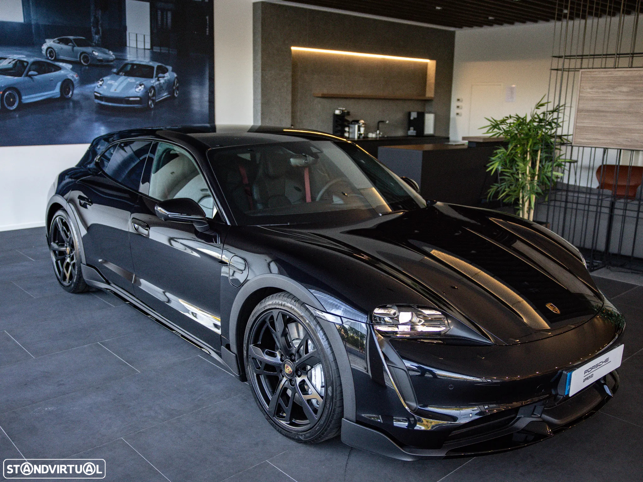 Porsche Taycan Cross Turismo Turbo - 6