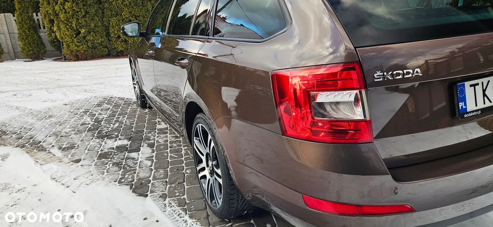 Skoda Octavia 2.0 TDI DSG Ambition - 27