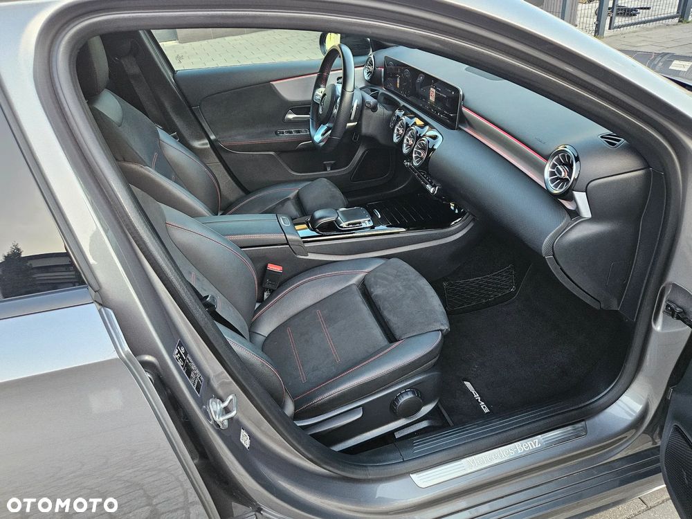 Mercedes-Benz Klasa A 250 AMG Line 7G-DCT - 9