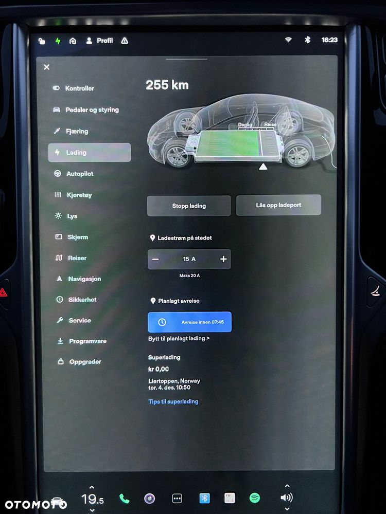 Tesla Model S - 8