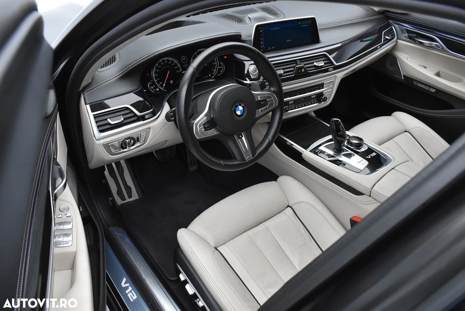 BMW M7 M760Li xDrive - 9
