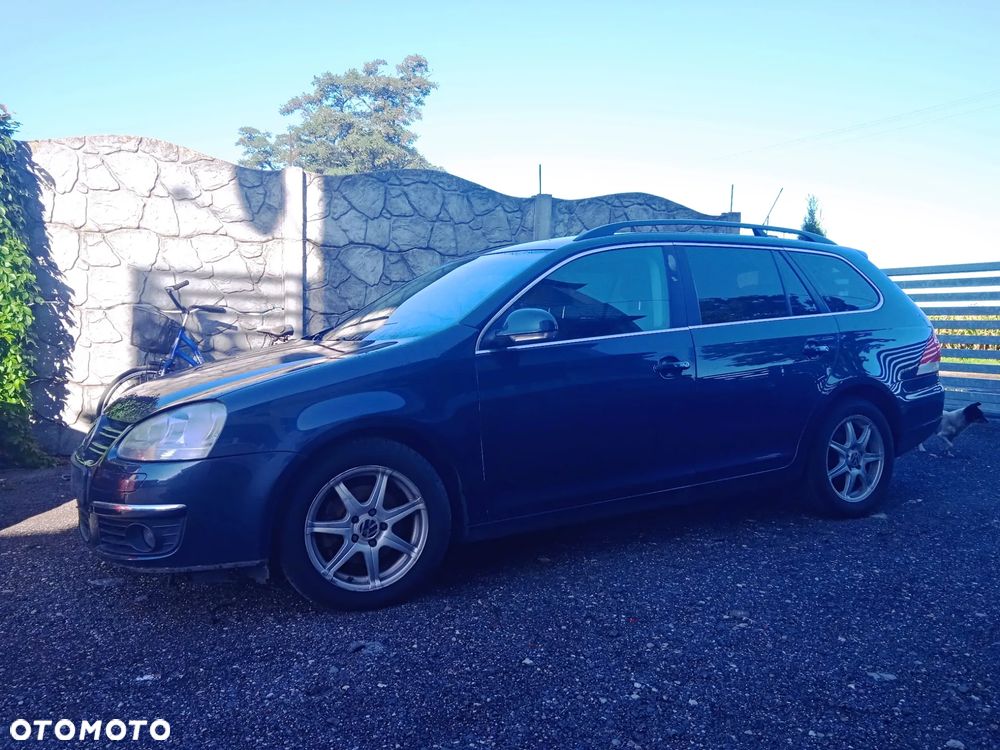 Błotnik lewy Golf V kombi lak. LC5F - 2