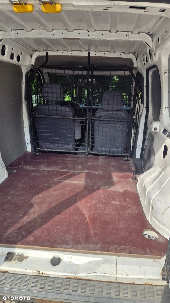 Ford Transit Connect - 9